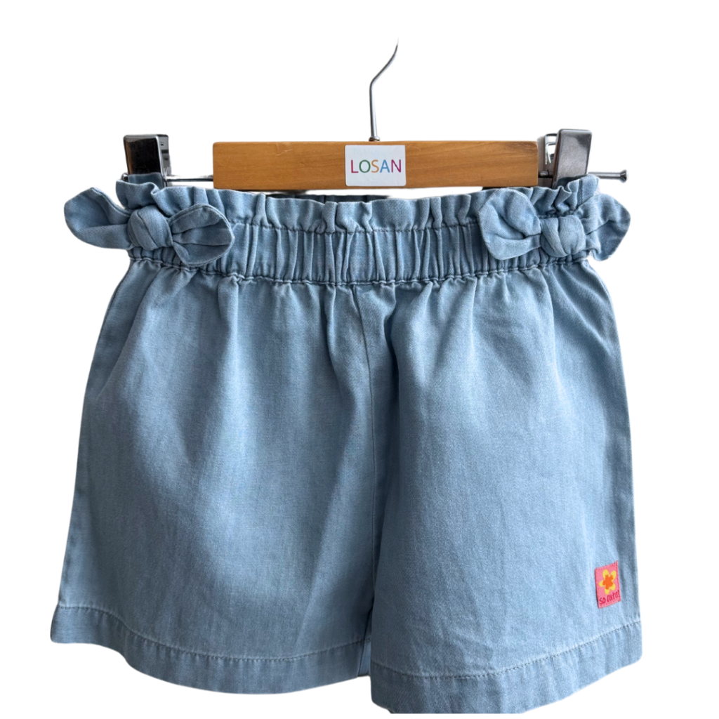 Short chambray bleu.
